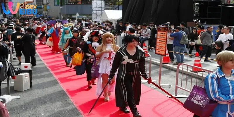 festival cosplay